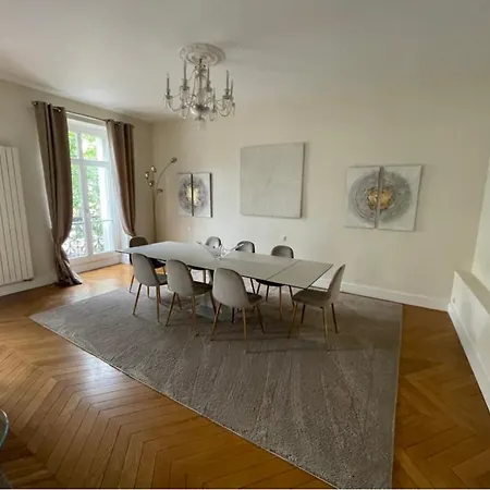 Apartment Champs-elysees Elegance
