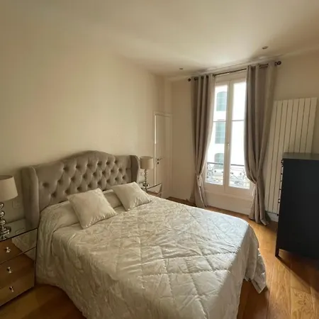 Champs-elysees Elegance Apartment *