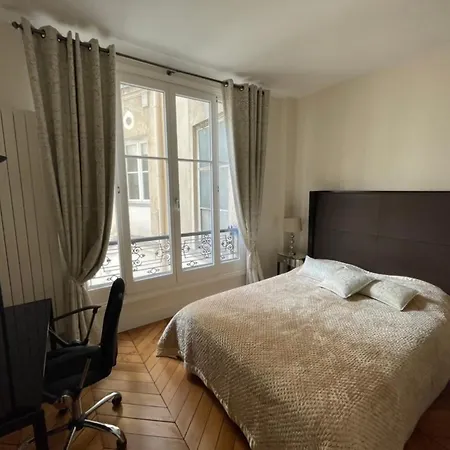 Champs-elysees Elegance Apartment Paris