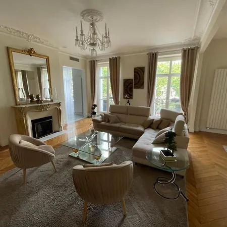Apartment Champs-elysees Elegance